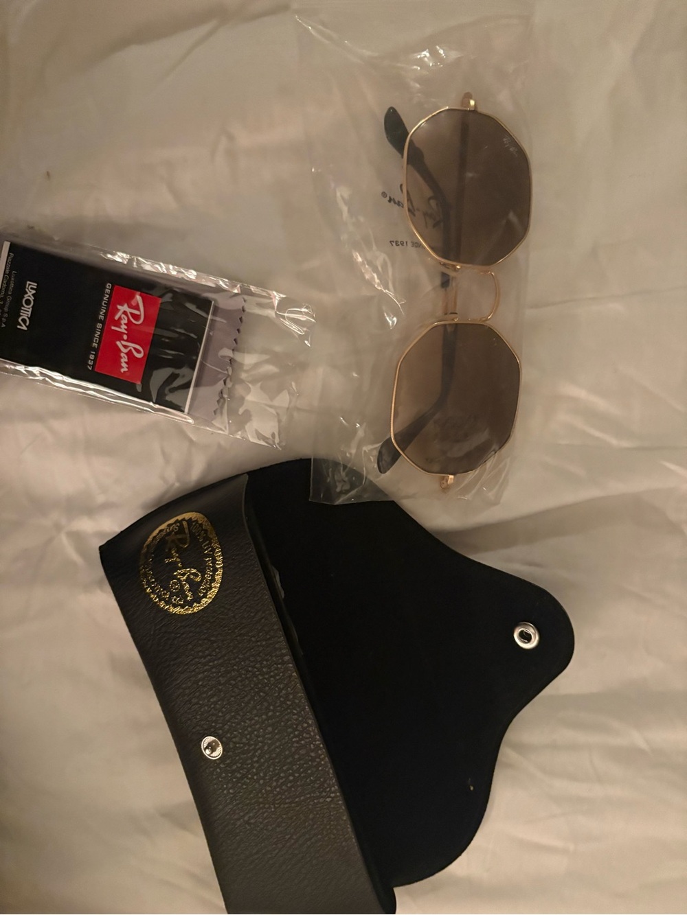 Ray-Ban Gold Frame Brown Lens Sunglasses with Black Case
